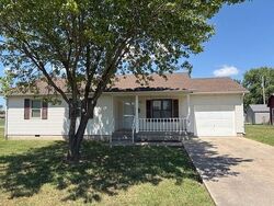  Gabriel Ave, Parsons KS