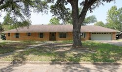  E Oak Ln, Nacogdoches TX