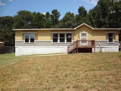  Breezy Dr, Montgomery TX