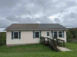  E Ridge Loop Rd, Romney WV