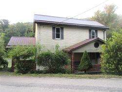  Pike Run Dr, Coal Center PA