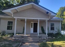  W Main St, Bruceville IN