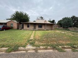 Foreclosure in  SE 10th St Plainview, TX 79072