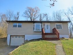  Lake Vue Dr, Montgomery NY