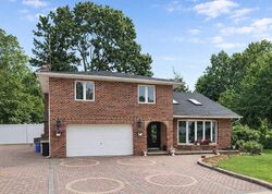 Foreclosure in  ROBIN LN Plainview, NY 11803