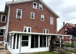  Walnut St, Green Lane PA