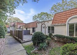  Brettonwoods Dr, Coram NY