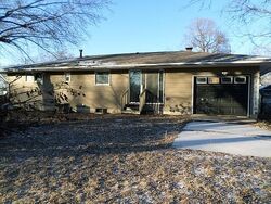  16th Ave, Charles City IA