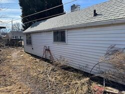 Foreclosure in  15TH AVE SW Cedar Rapids, IA 52404