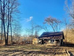  S County Line Rd, Syracuse IN