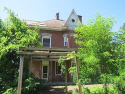  2nd St, Donora PA