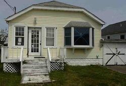  E Bedell St, Freeport NY