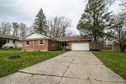  Ridgecliffe Dr, Flint MI
