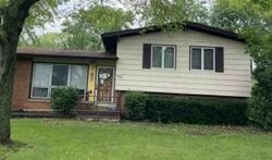 Foreclosure Listing in THORNBERRY LN GLENVIEW, IL 60025
