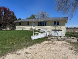  Highway 14, Parkersburg IA