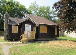  Indiana Ave, Queensbury NY