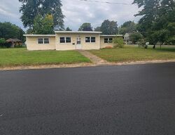  N Clinton St, Saint Louis MI