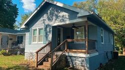  E 61st St, Kansas City MO