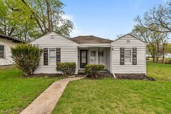  N Elm St, Centralia IL