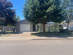  Deal St, Junction City OR