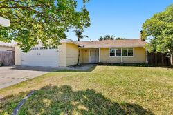 Foreclosure in  LYNNETREE WAY Citrus Heights, CA 95610