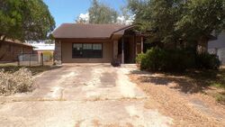  E Toledo St, Beeville TX