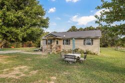  Concord Dr, Marshfield MO