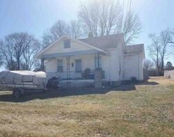  W Pearl St, Staunton IL