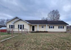 Foreclosure in  Paran Pointe Dr Cookeville, TN 38506