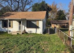  Mallory St, Lindale TX