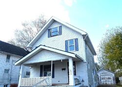  Mckinley Ave, Newcomerstown OH