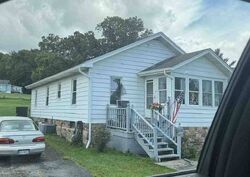  Combs St, Crab Orchard WV