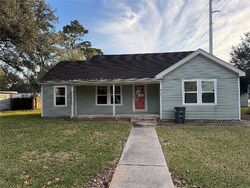  Magnolia Ln, Hitchcock TX