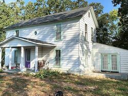 W 9th St, Willow Springs MO