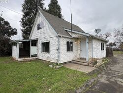  Alder St, Medford OR