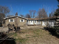  W Helen Ave, Christopher IL