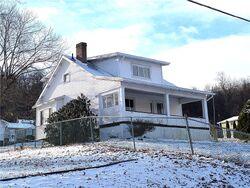  Crawford Rd, Fredericktown PA