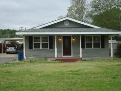  S Louise St, Jennings LA