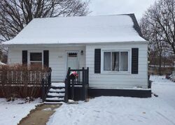  Blackberry Ln, Flint MI