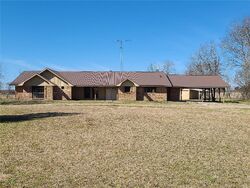 Foreclosure Listing in State Highway 90 N BEDIAS, TX 77831