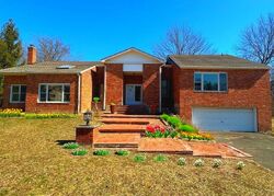 Foreclosure in  Woods Drive Roslyn, NY 11576