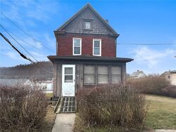  Broadway Ave, East Butler PA