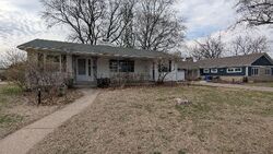 Foreclosure in  Parkwood Dr Davenport, IA 52803