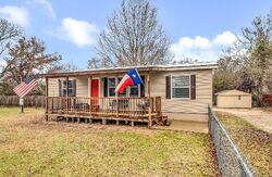 Foreclosure in  Tomahawk Dr Chandler, TX 75758