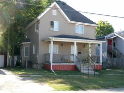  E 2nd St, Waterloo IA