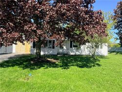  Gannett Rd, Farmington NY