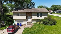  12th St, Kalona IA