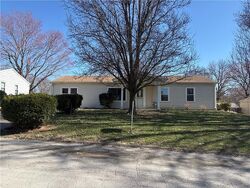  Castle Ln, Saint Joseph MO