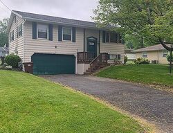  Wakefield Dr, Hermitage PA