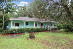  Se 225th Dr, Hawthorne FL